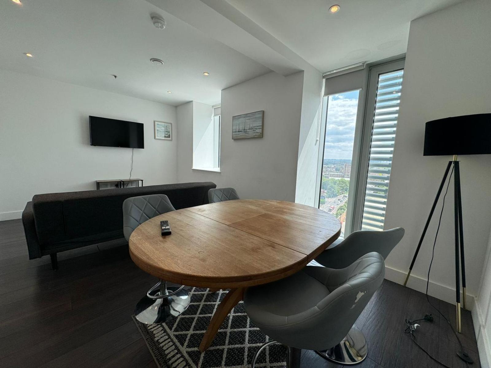 Cozy One Bedroom Flat 20 Mins Central London Bp142 Buitenkant foto